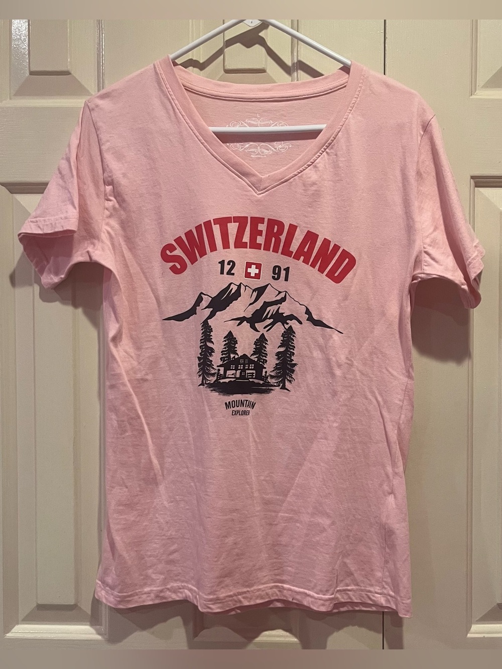 Switzerland Mountain Explorer Splash Arts Graphic T-Shirt Size XL Pink